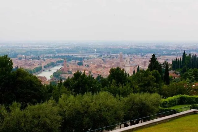 Konukevi Villa L'Oliveta Verona